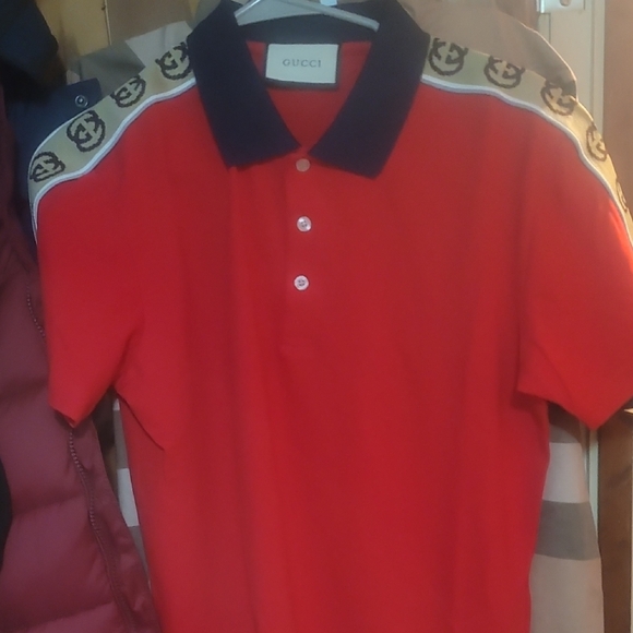 Gucci Red Polo with Black Contrast Collar - Picture 3 of 5